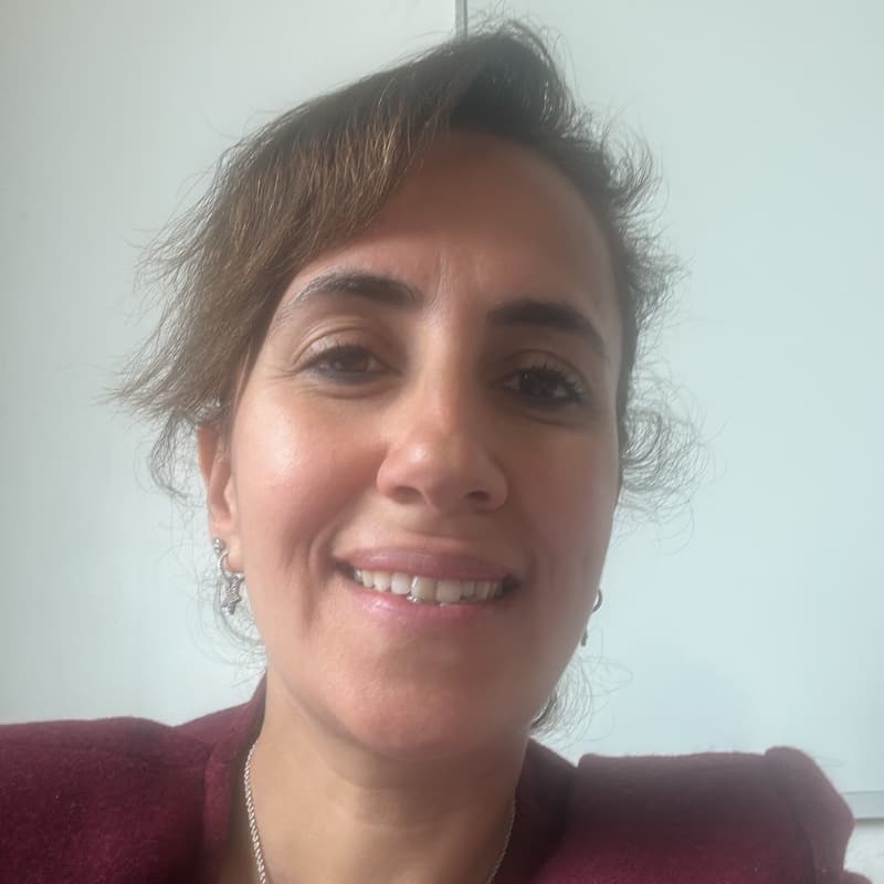 Burcu P. portre fotoğrafı