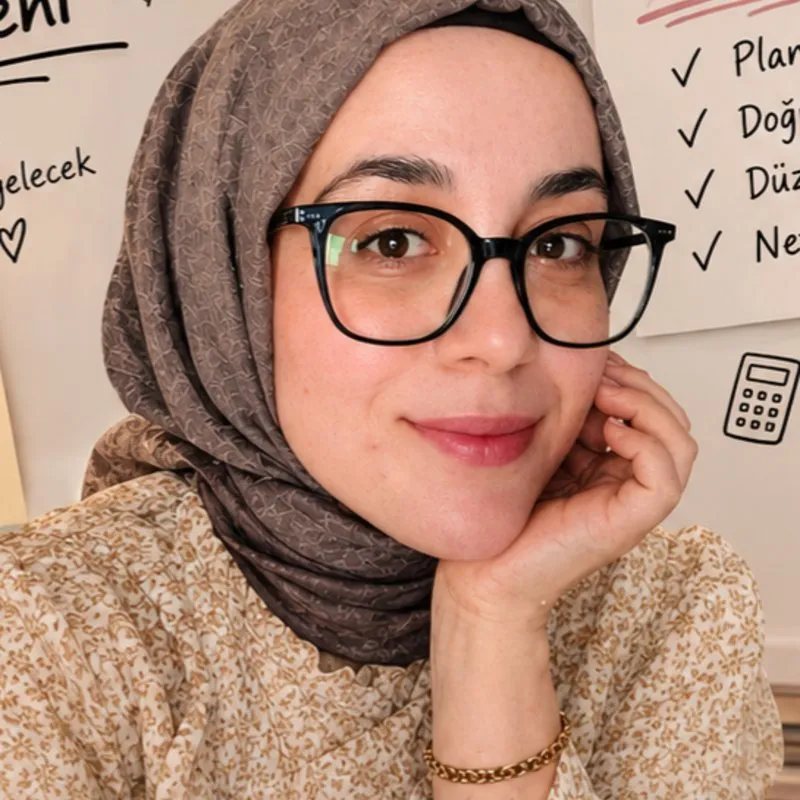 Elif K. portre fotoğrafı