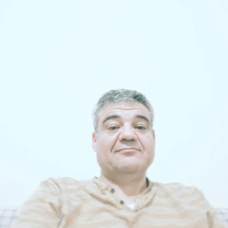 Ismail H. portre fotoğrafı