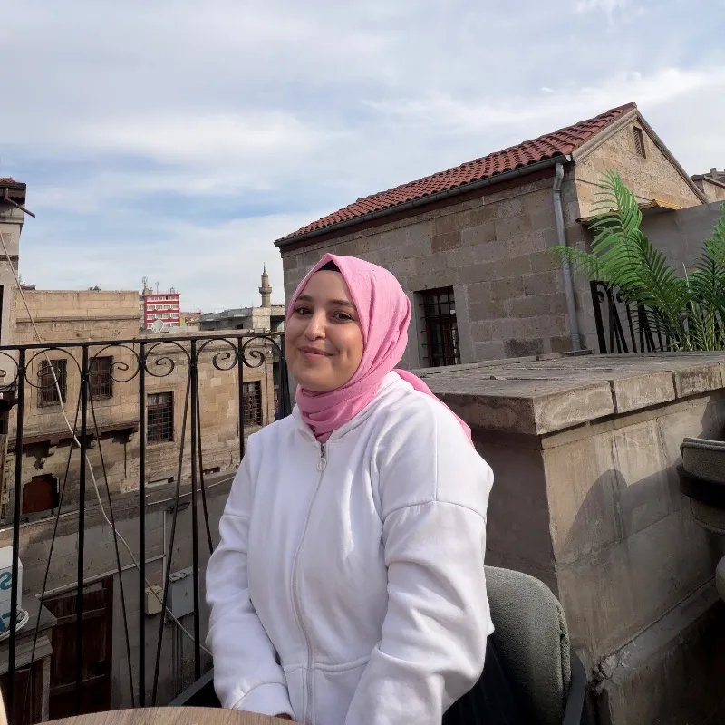 Ravza Nur A. portre fotoğrafı
