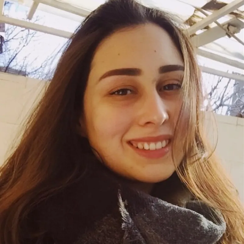 Reyhan Sefer K. portre fotoğrafı