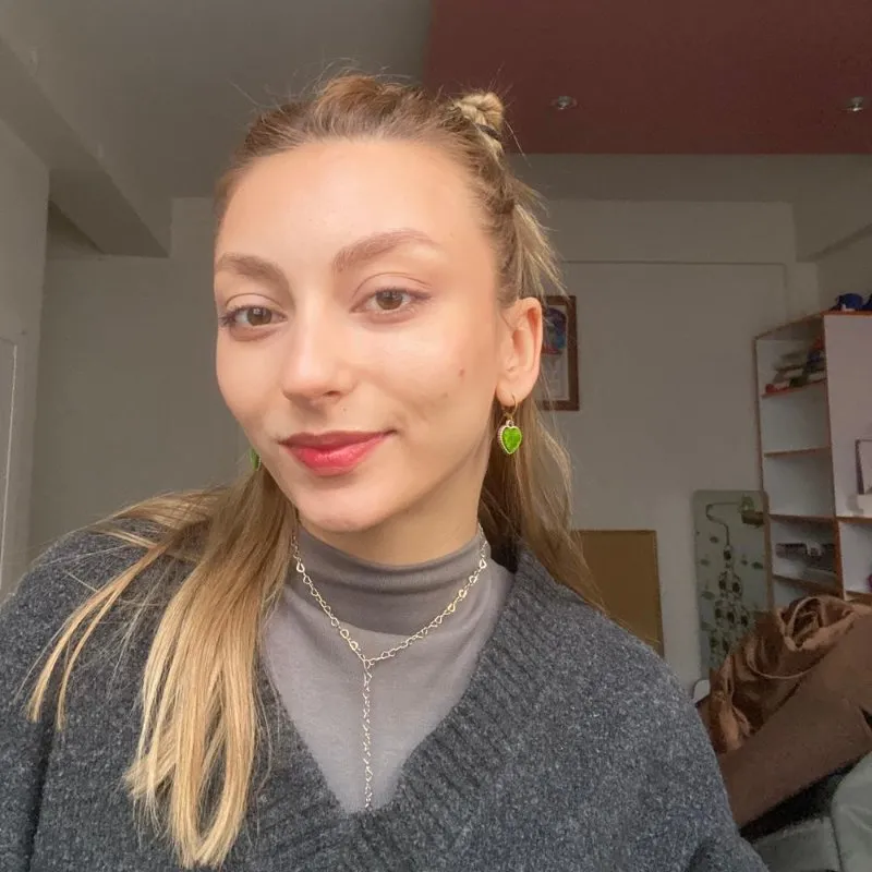 Selen G. portre fotoğrafı