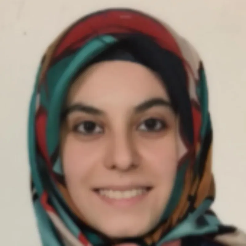 Şeyda Nur C. portre fotoğrafı